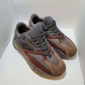 Size 7.5 - adidas Yeezy Boost 700 V1 Mauve